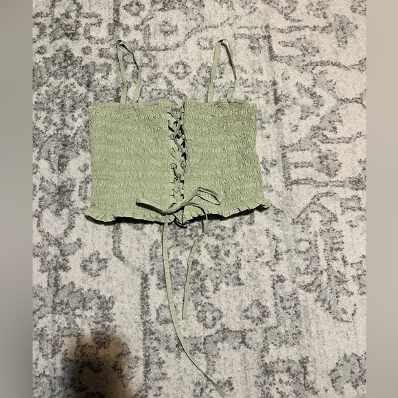 American Eagle woman’s cropped tank. Removable straps. Size XL. - Picture 2 of 6